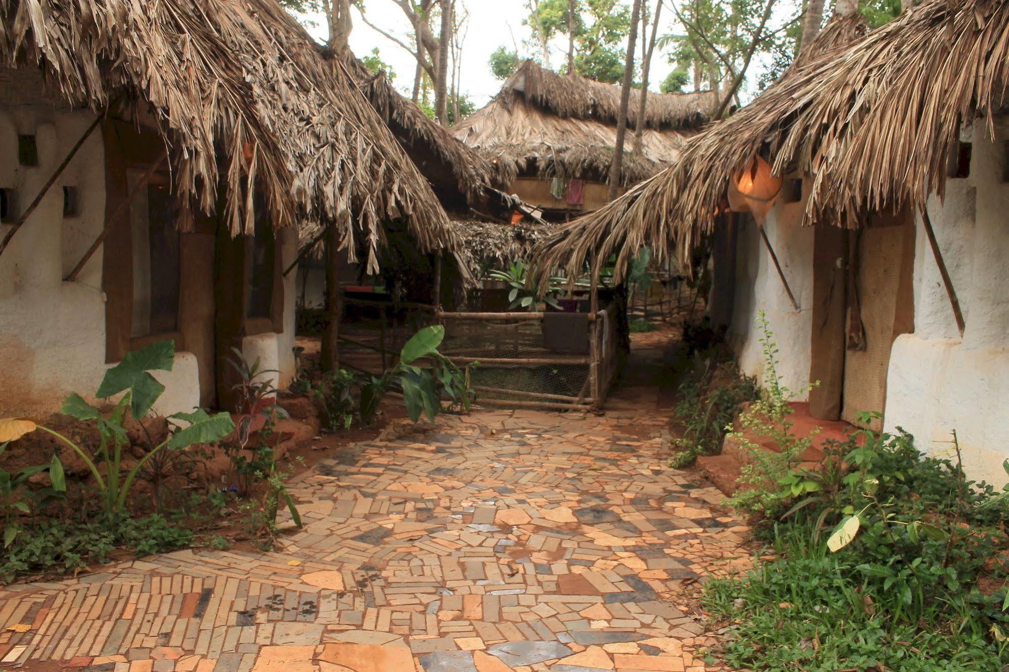 Saraya Bed & Breakfast Sangolda Exterior photo